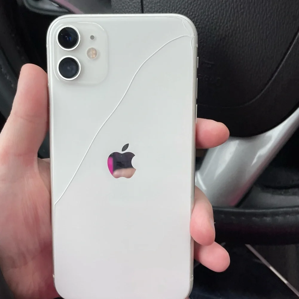 iPhone - Picture 4 of 6